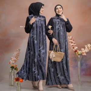 [BUNDLE] NADHEERA MAULY-MIDIDRESS-BLACK-#XXXL + NIBRAS HIJAB BIHRIA SCARVES BLACK